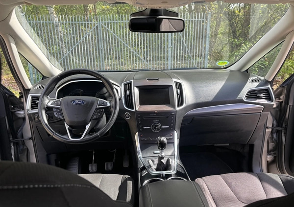 Ford S-Max cena 60900 przebieg: 136000, rok produkcji 2016 z Oleśnica małe 352